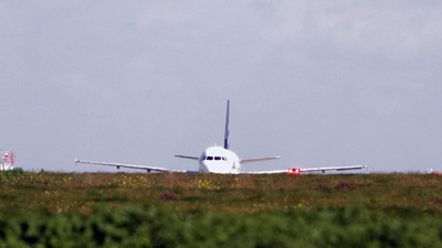 Yolcular tahliye edilmeye başlandı