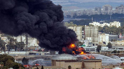 İsrail'de petrol rafinerisinde yangın