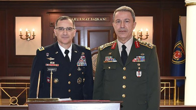 Orgeneral Akar, Avrupa Müttefik Kuvvetler Komutanı Scaparrotti ile telefonda görüştü