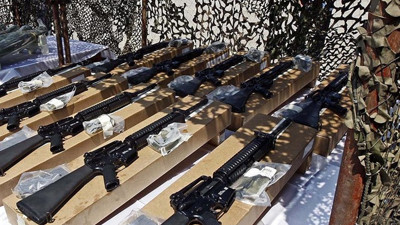 Obama Suriye'ye silah gönderme engelini kaldırdı