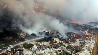Çöplük yangını  çevreyi tehdit ediyor