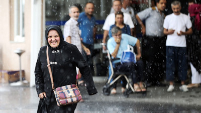 Sağanak yağış etkili oldu