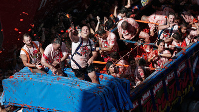 160 ton domates havada uçuştu