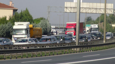 İzmit ve Derince'de trafik kilit!