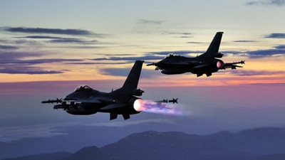 Kuzey Irak'ta 4 noktaya hava harekatı