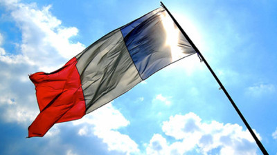 Öğretmenler 'acil durum bilekliği' takacak