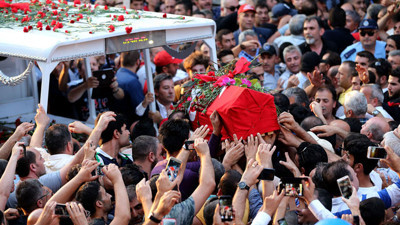 Tarık Akan son yolculuğuna uğurlandı