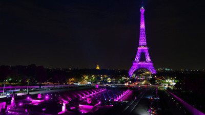 Eyfel bu kez toz pembe