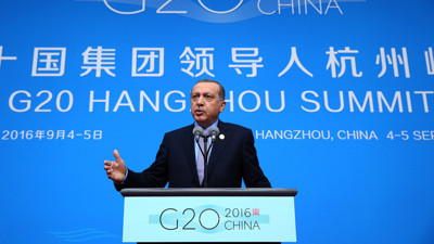 "Güvenlikçi ve ırkçı tavır utanç vericidir"