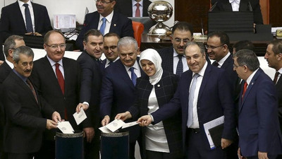 Anayasa değişiklik teklifinde 6. madde kabul edildi