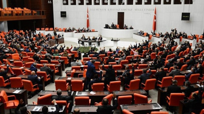 Anayasa değişikliği teklifinin 10. maddesi kabul edildi