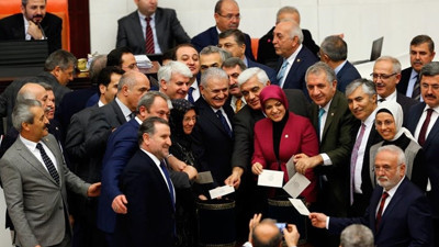 Teklifin son maddesi kabul edildi