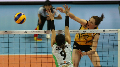 VakıfBank Kupa Voley’de finale yükseldi