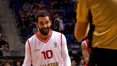 Arda Turan'dan 'üçlükler'