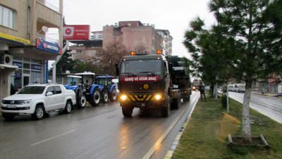 Sınıra askeri sevkiyat