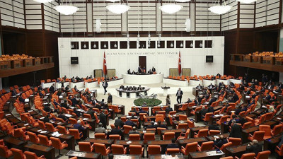 Anayasa değişikliğinde ikinci tur, ilk 11 madde kabul edildi