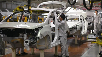 Çin'de büyüme beklenti üzerinde