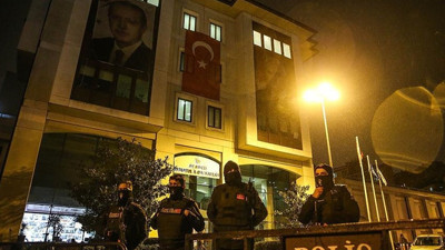 AK Parti İstanbul İl Başkanlığı'na saldırı girişimi