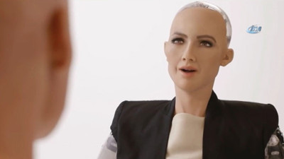 Dünyanın ilk robot vatandaşı: Sophia