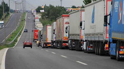 TIR'lar 15 kilometrelik kuyruk oluşturdu