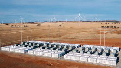 Tesla'nın dev pili çalışmaya başladı