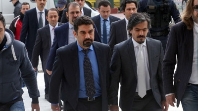 Yunanistan darbeci askerin iltica talebini kabul etti