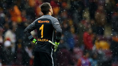 Yönetime beyaz mendilli protesto