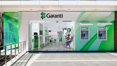 Fitch, Garanti'nin notunu kırdı
