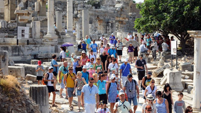 Yerli turist paket turlara yöneldi