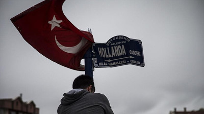 Hollanda'nın Ankara Büyükelçiliği önünde protesto