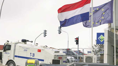 Siyasi tansiyon düşmezse ekonomik tansiyon yükselecek