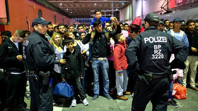 "Alman şirketleri mülteci istihdamı için istekli"