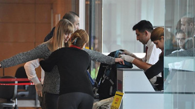 İngilizler 'elektronik' yasağını başlattı