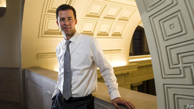 Vlieghe: Faiz artırımı gerekli değil