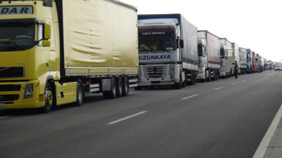 Kapıkule'de  8 kilometre tır kuyruğu