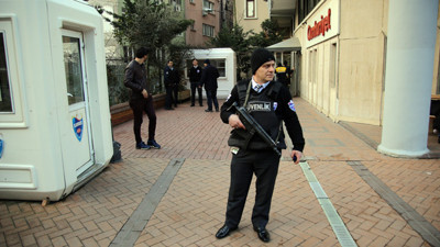 Silah sesleri korkuttu