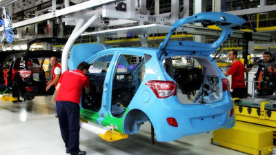 Otomotivde üretim ve ihracat arttı pazar daraldı