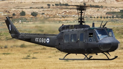 Yunan askeri helikopteri düştü