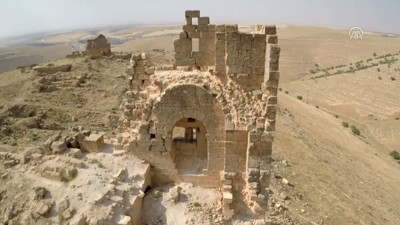 Bin 700 yıllık yer altı tapınağı bulundu