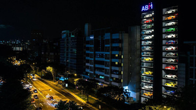 Dünyanın en büyük lüks otomobil "satış makinesi"