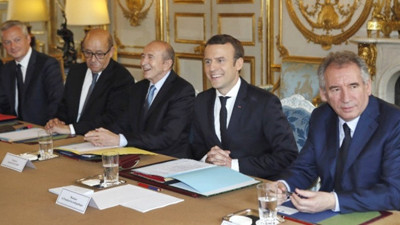 Macron, ilk Bakanlar Kurulu'nu topladı