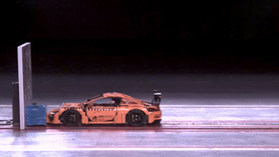 Çarpma testine giren Lego Porsche 911