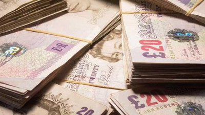 Anket sonuçları sterlini geriletti