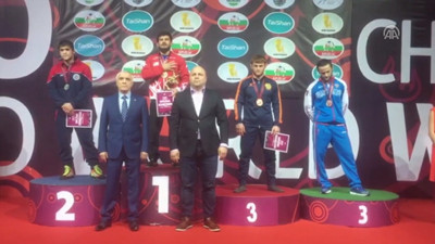 Milli güreşçimiz Soner Demirtaş, Avrupa şampiyonu oldu