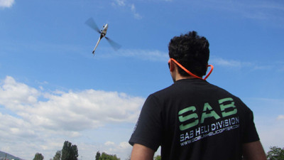 Liseliler yaptıkları uçaklarla yarıştı