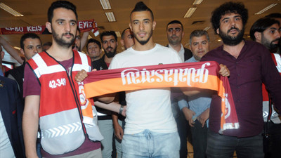 Galatasaray’ın yeni transferi Belhanda İstanbul’da
