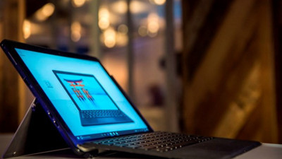 Dünyanın ilk wireless şarj özelliğine sahip laptopu satışa çıktı