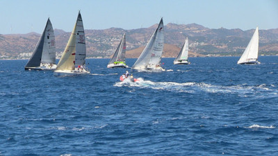 Yelkenciler kıyasıya mücadele etti