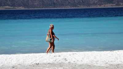 'Türkiye'nin Maldivleri' Salda Gölü turistlerin yeni gözdesi