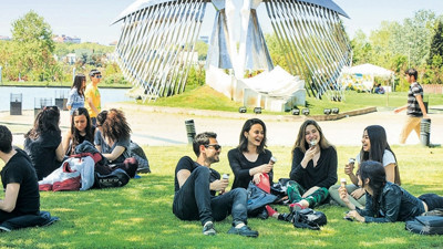 'CEO'lar benden ilk 10-15 öğrenci listesi istiyor'